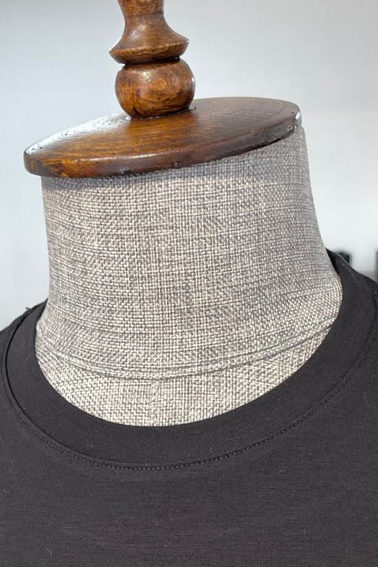 Nazef Dar Kesim Likralı Bisiklet Yaka Cep Detaylı Kısa Kollu Siyah T-Shirt 