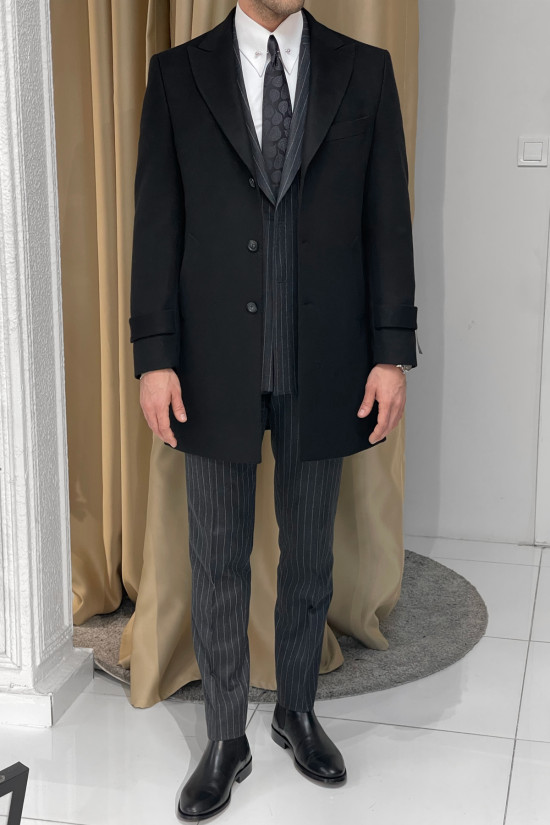 Nazef Dar Kesim Punto Dikişli Yaka Kemer Görünümlü Uzun Yün Siyah Kaban 